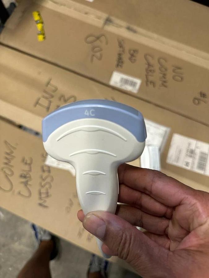 Refurbished 2016 GE LOGIQ F8 Series Ultrasound with  1 Probes, Tested