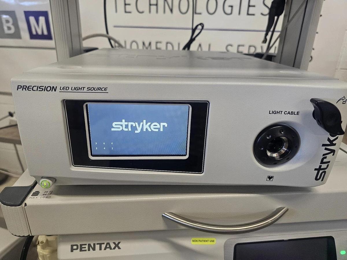 Used Pentax EPK-i Video Processor With KEYBOARD ,Stryker LIGHT SOURCE , monitor, Cart