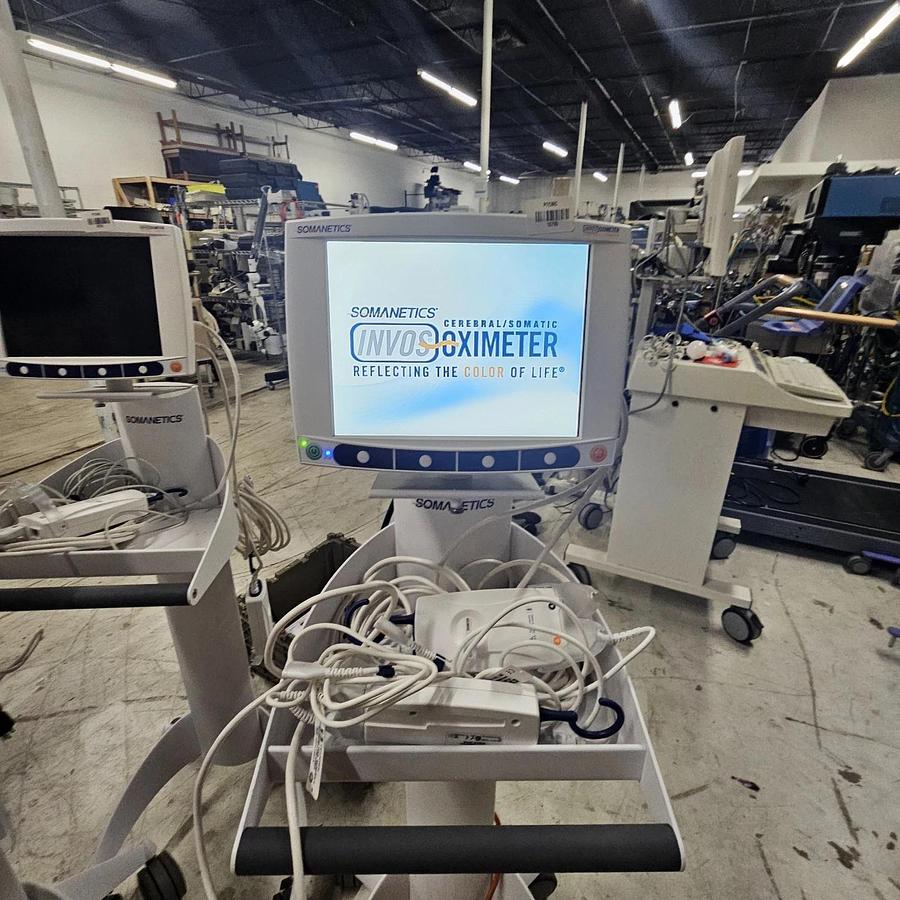 Used Covidien Invos Cerebral Somatic Oximeter With Stand ( LOT Of 3)