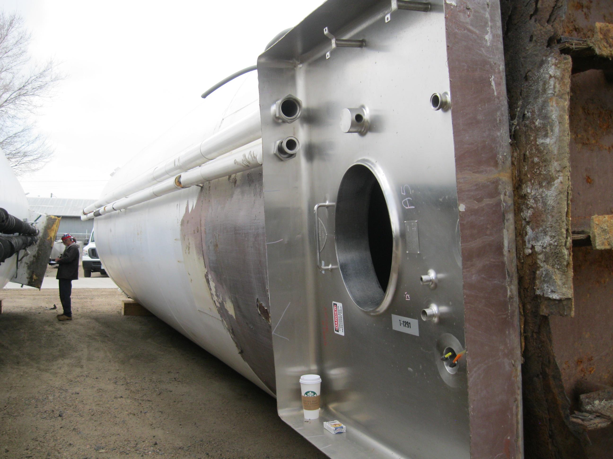 Usado 30000 GALLON STORAGE TANK.  CP SERIAL 3277