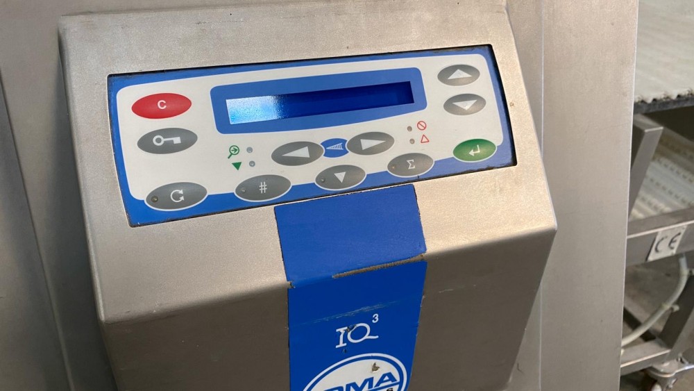 Used Loma IQ3 metal detector