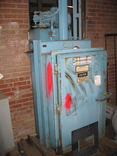 Used International Baler Baler, 26x26x36 Tall, Hydraulic, 3 Hp #18075