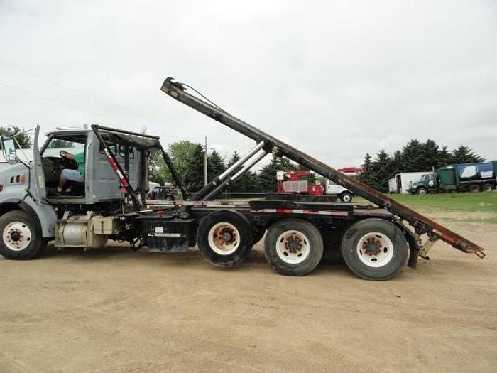 Used 2004 STERLING LT9500
