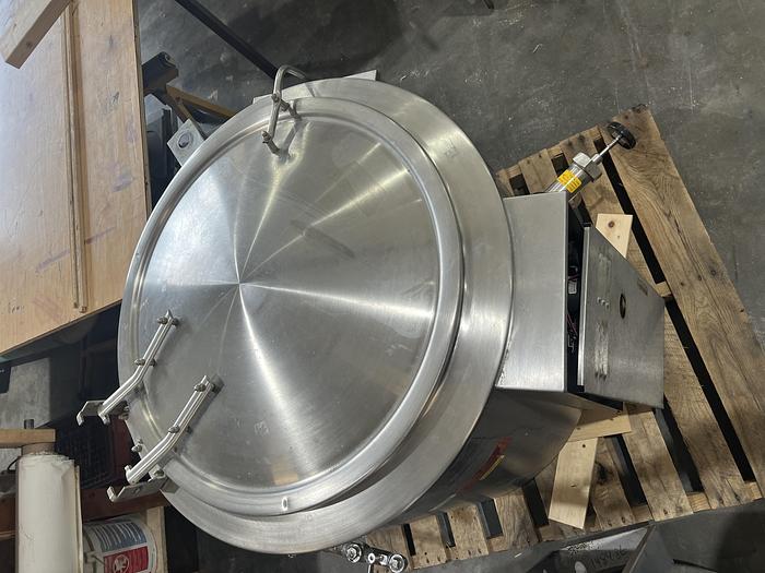 Refurbished 40 GALLON GROEN SELF CONTAINED ELECTRIC KETTLE - 30 PSI (#9989)