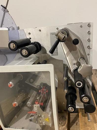 Used AVERY DENNISON ALX720