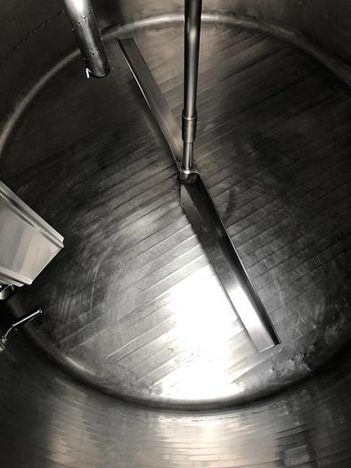 Used 2,000 GALLON MUELLER DOME TOP SLOPE BOTTOM PRESSURE WALL PROCESSOR (#9585)