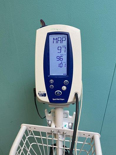Used Welch Allyn Spot Vital Signs Monitor auf Trolley mit Fingersensor, Manschette