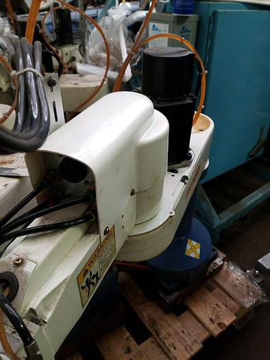 Used Denso HM-4W703BM-W 410300-0111 Robotic Arm