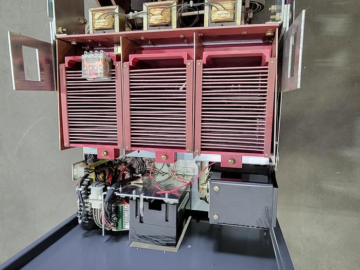 Used 2009 Eaton Cutler-Hammer DSLII-620 2000 Amp 3 Pole Low-Voltage Fused Power Circuit Breaker