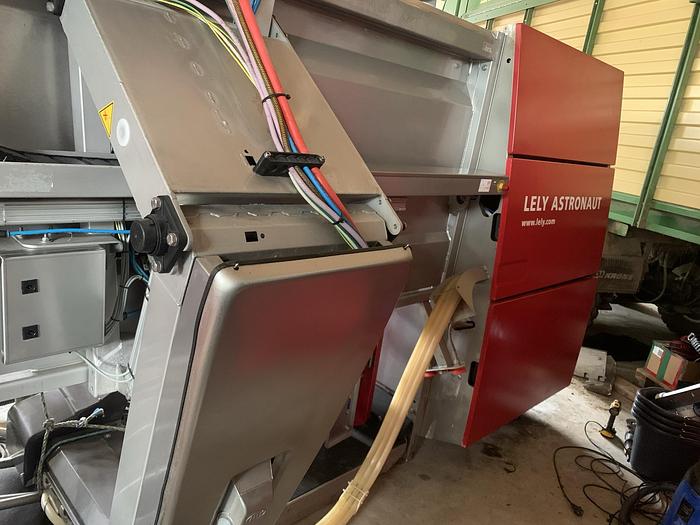 Used 2010 Lely A3 NEXT 2010 Melkroboter A3 NEXT