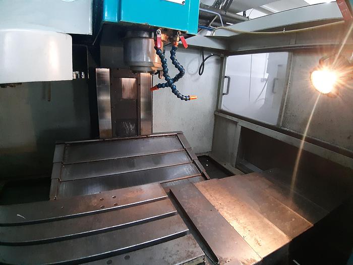 Used BRUGT VERTIKALT BEARBEJDNINGSCENTER FABRIKAT FEELER, MODEL FV 800 SE