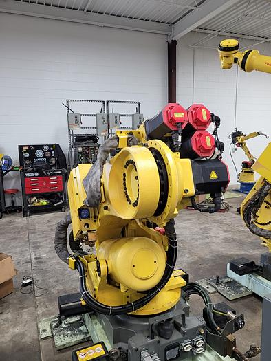 Refurbished FANUC R-2000ib/165F Industrial Robot with R30ia Controller