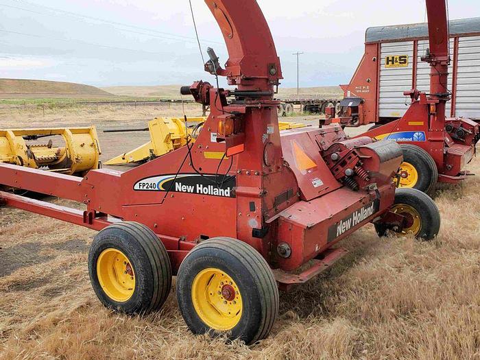 Used New Holland FP240 Harvester w/ 2 Heads + Silage Wagon