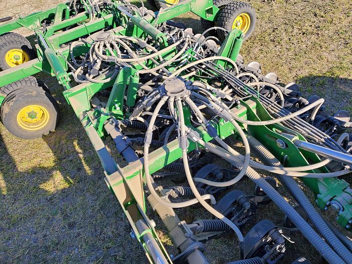 Used 2016 - 60' John Deere 1890 / 1910 Air Drill