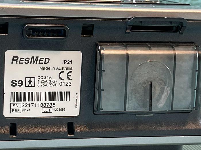 D'occasion ResMed S9 Escape CPAP mit EPR und H5i Warmluftbefeuchter