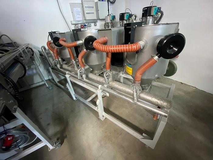 Used 2000 Piovan DS406 Desiccant Dryer System