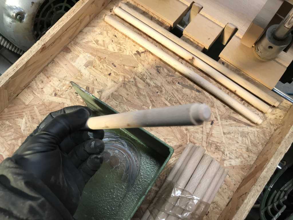 Usato Fresatrice smussatrice doppia, automatica, per fuselli tondi o prodotti similari