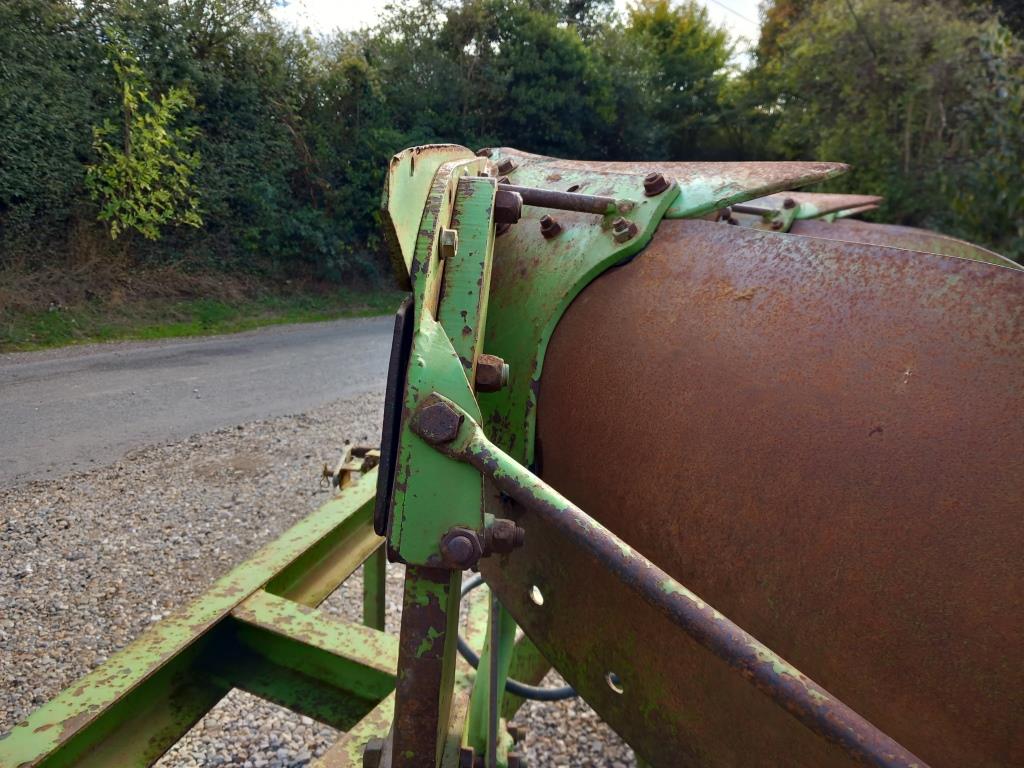 Used Dowdeswell DP120S Delta Furrow Reversible Plough