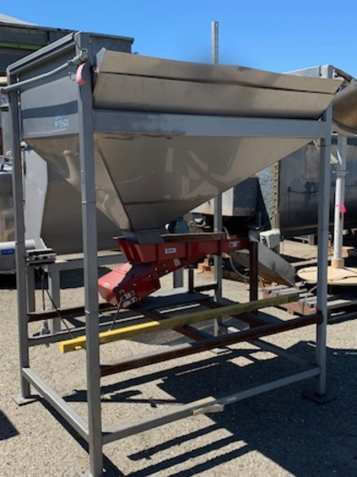 Used 2016 Tubar Hydraulic Bin Dumper