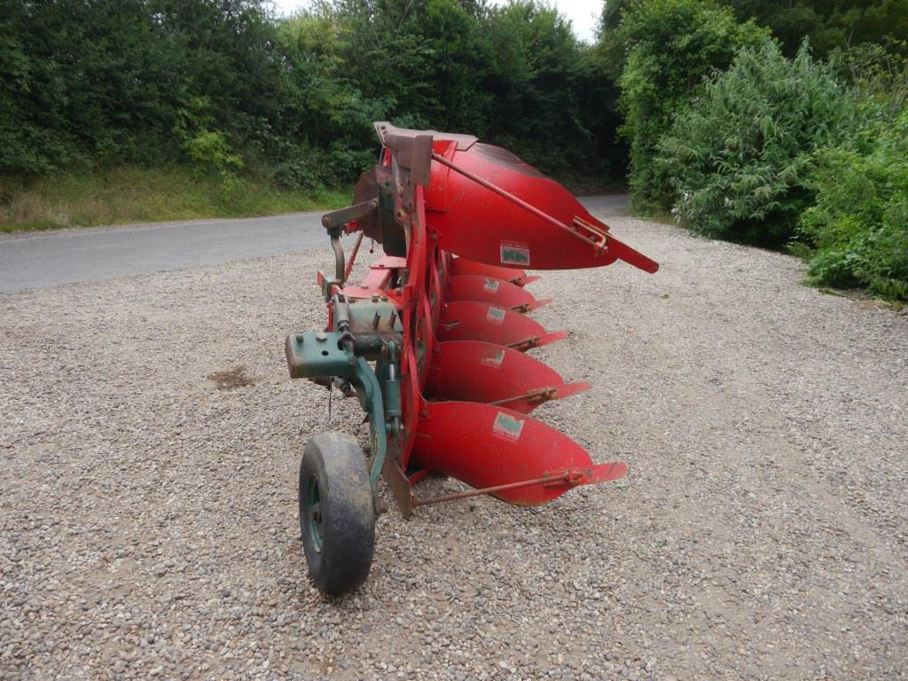Used 1998 Vogel & Noot MLS950 Plough