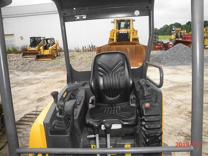 Used 2015 VOLVO ECR25D