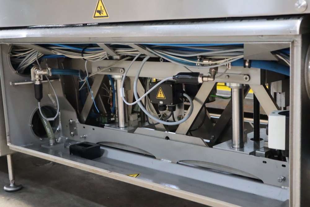 Used Multivac T800 automatic traysealer