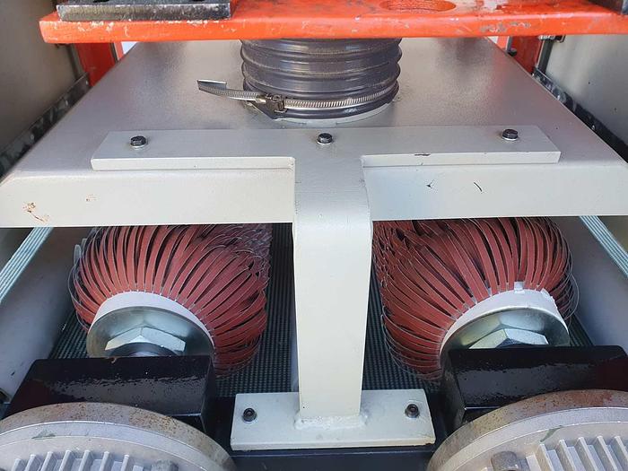 Used 1999 Quickwood Italy Calibrating / Brushing machines QuickWood System
