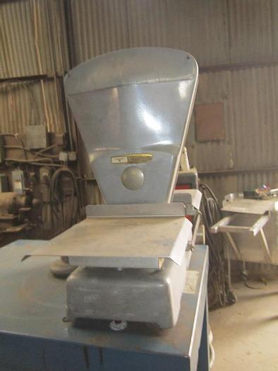 Used Scale, Balance, Pennsylvania, Mdl 10-10, 10 kg, S/st #S738929