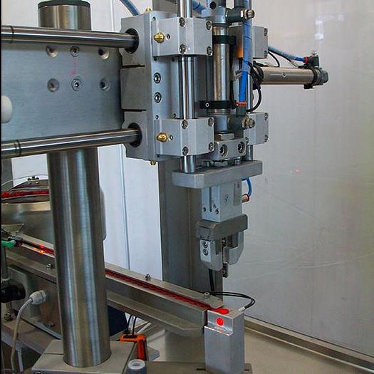 Autom. Monoblock Verschluss von Schraub-, Twist Off-Kappen - MC