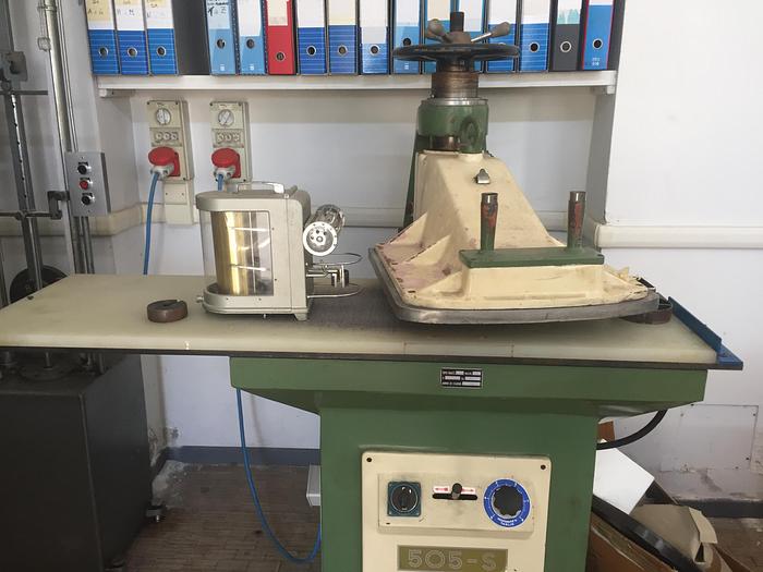 Used LABORATORY EQUIPMENT : FULL LABORATORY