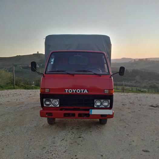 Usado 1983 TOYOTA Dyna BU30 / 300 livestock truck