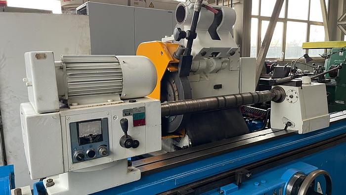 Used Szlifierka do wałków TOS BHU 50Sx1500