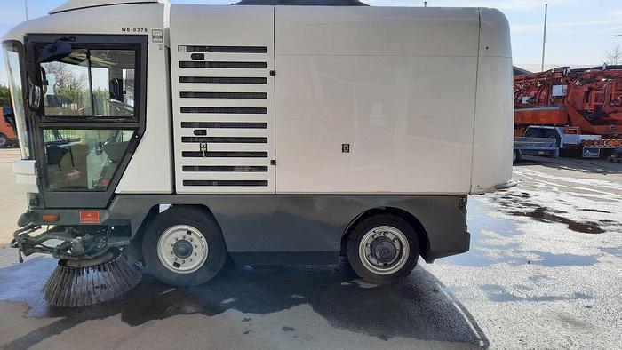 Gebruikt 2011 Ravo 530 STH