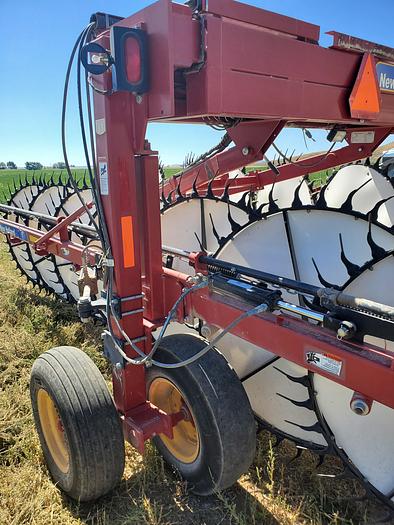 Used 2012 New Holland H5980 Wheel Rake