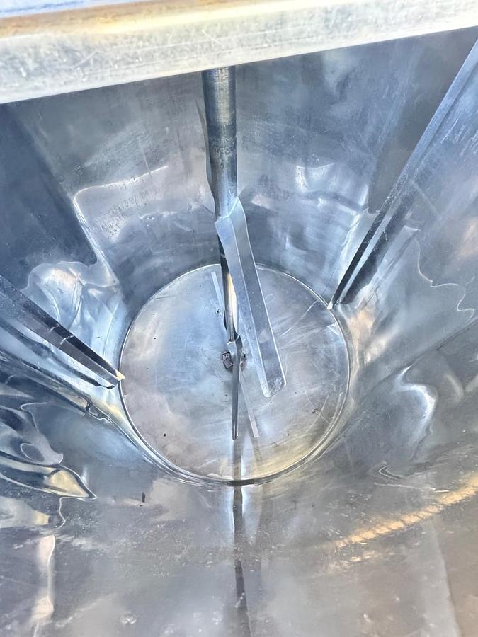 Usado Tanque com misturador inox , aquecimento eletrico - WFA Equipamentos