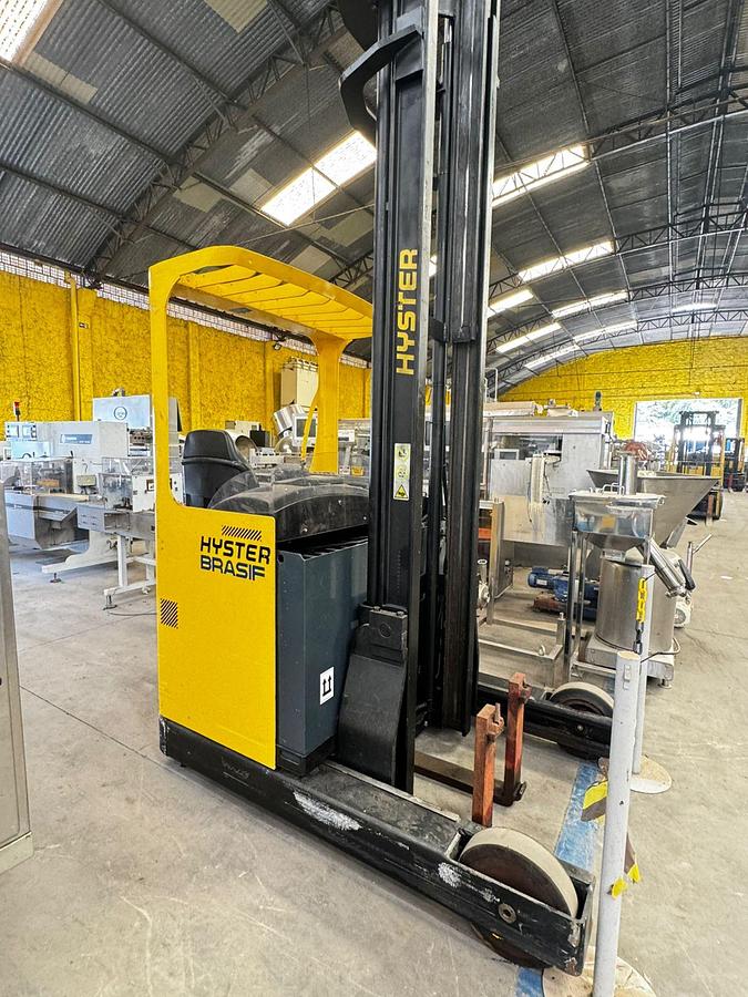 Usado Empilhadeira elétrica - Hyster