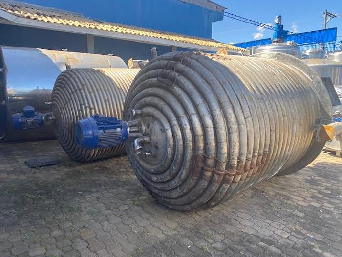 Usado Stainless reactor with turbo, 6000 Lts