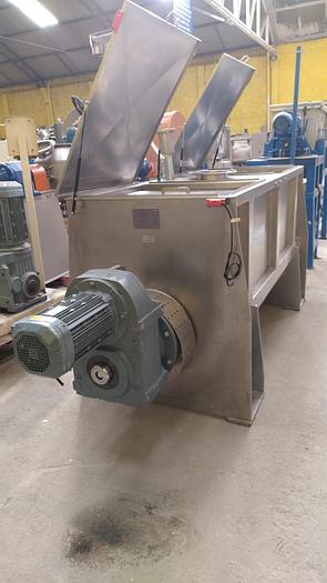 Usado Misturador Ribbon blender , 1800 Lts