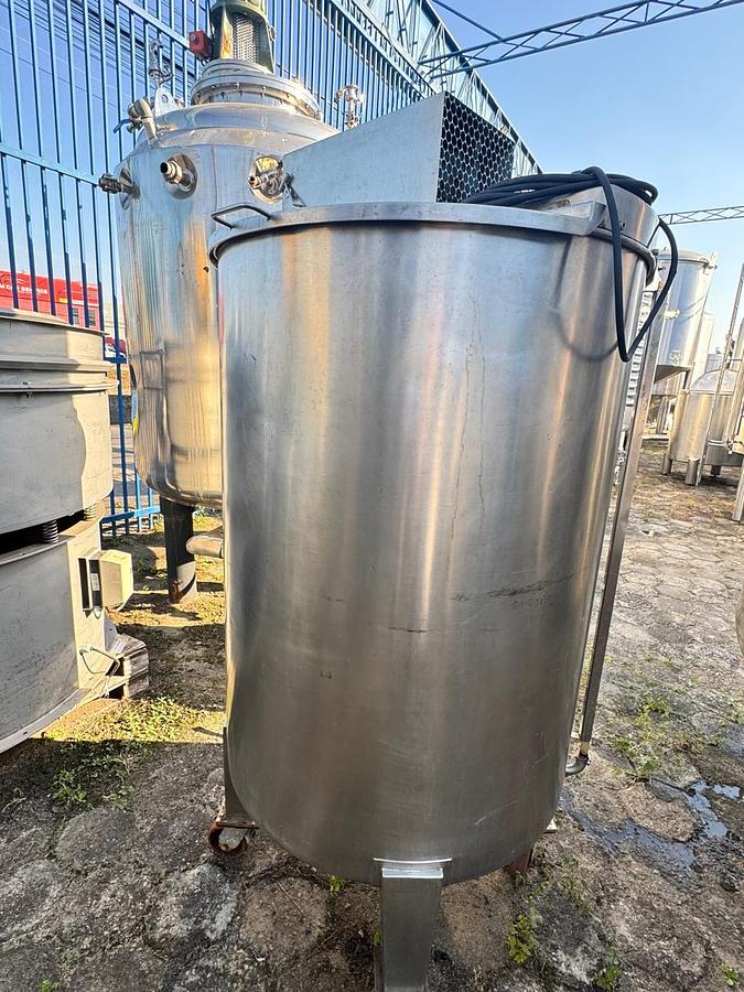 Usado Tanque inox com misturador , 700 Lts - WFA Equipamentos 