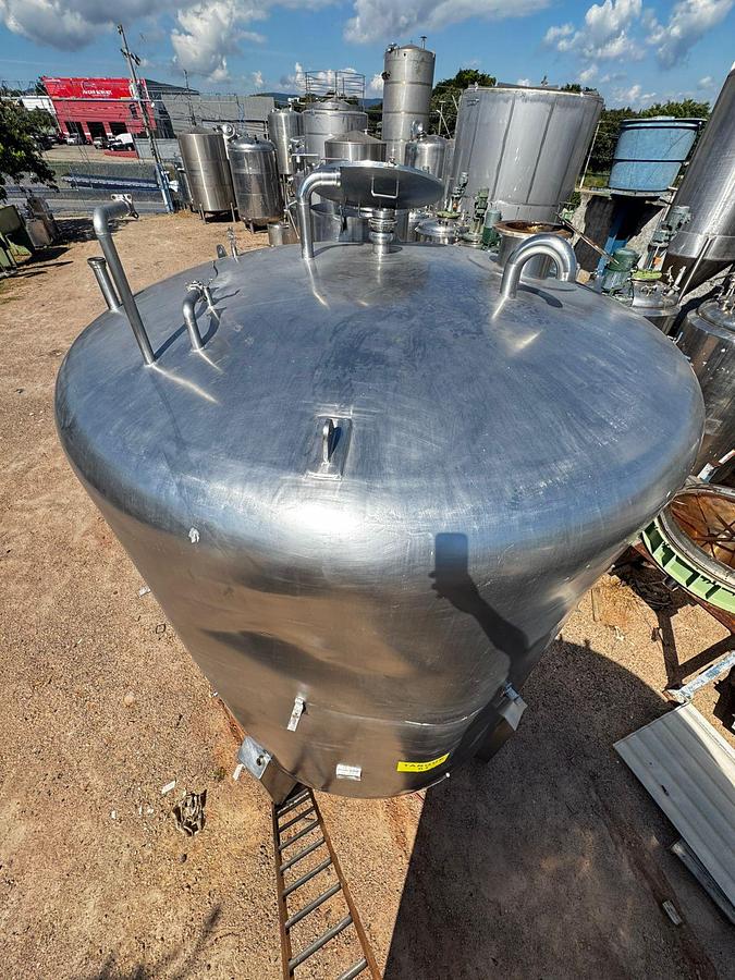 Usado Tanque misturador em aço inox , cap 20.000 Lts