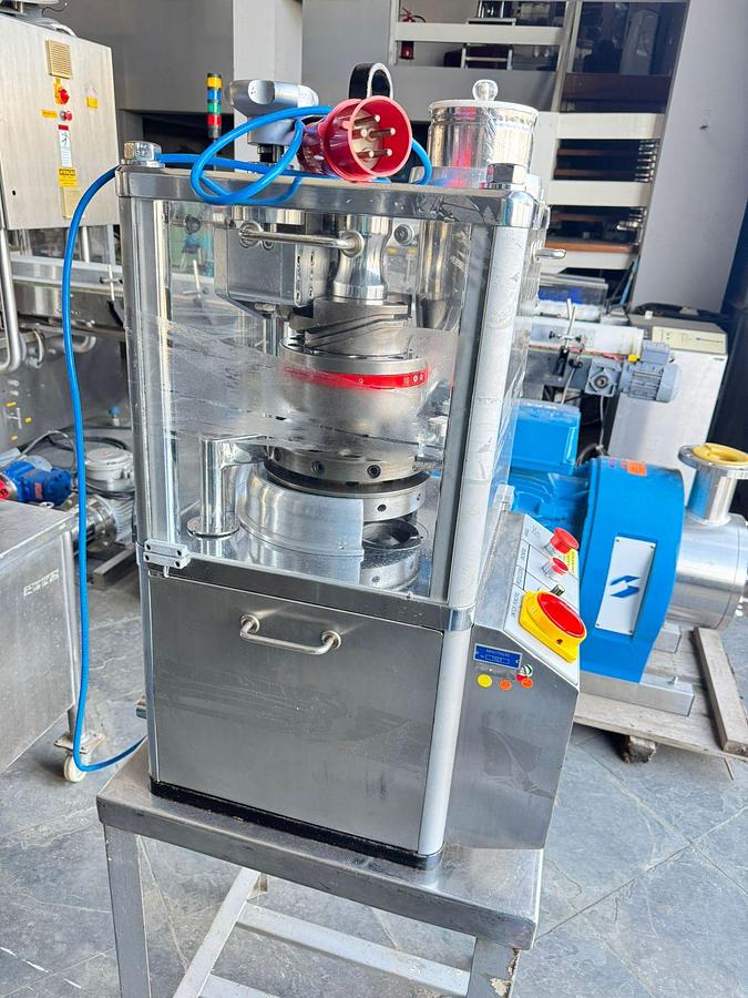 Usado Compressora de compridos rotativa - Riva Piccola - WFA Equipamentos