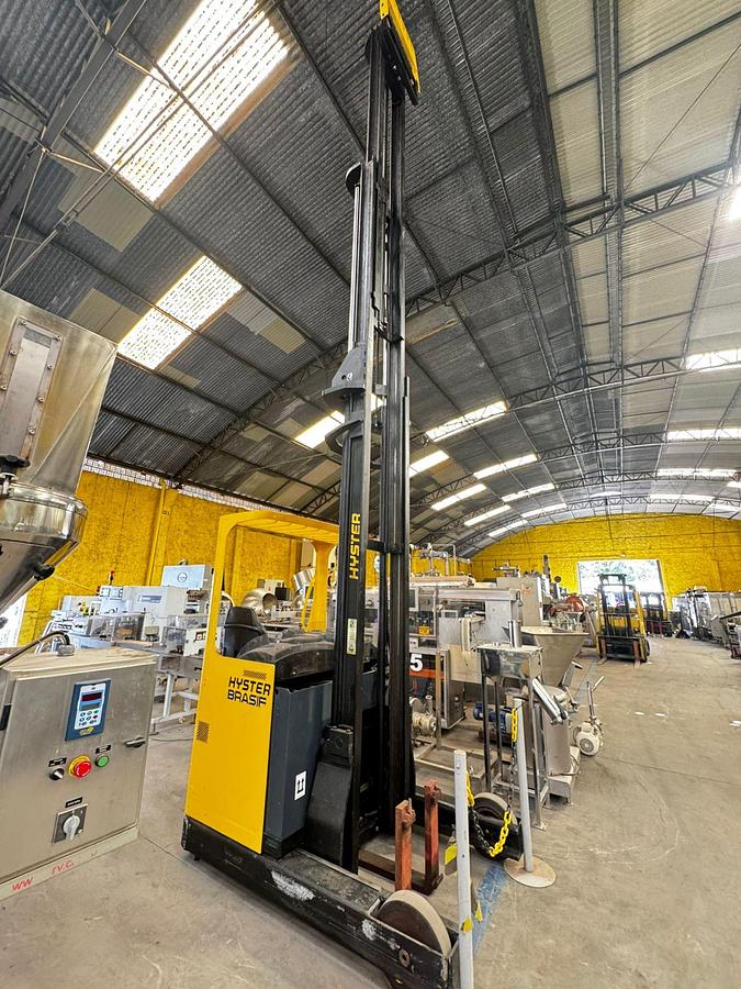 Usado Empilhadeira elétrica - Hyster