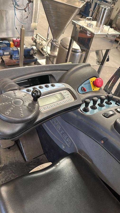 Usado Empilhadeira elétrica - Hyster