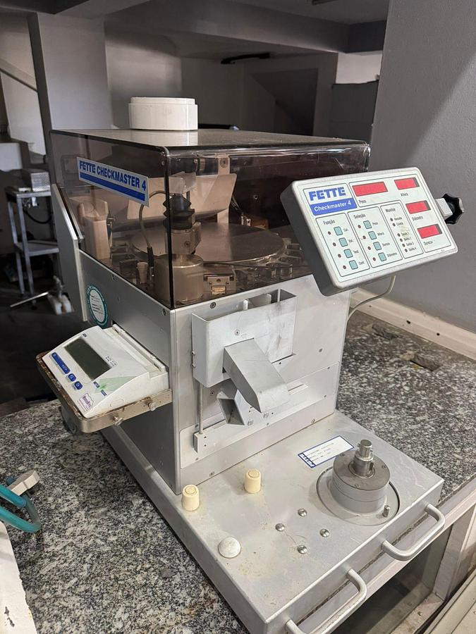 Usado Testador de comprimidos Fette , Checkmaster 4 - WFA Equipamentos Industriais