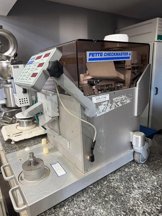 Usado Testador de comprimidos Fette , Checkmaster 4 - WFA Equipamentos Industriais