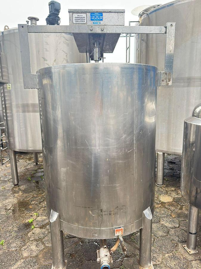 Usado Tanque em inox com misturador e aquecimento , cap 1000 Lts