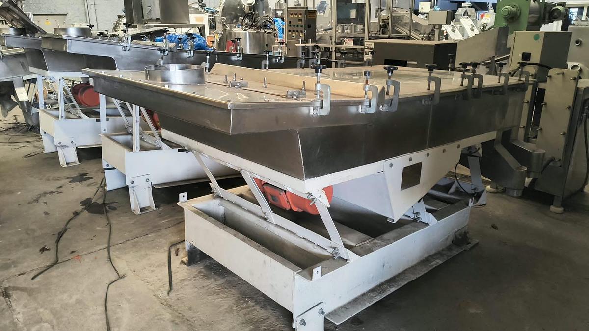 Usado Peneira vibratoria linear  em  inox - WFA Equipamentos