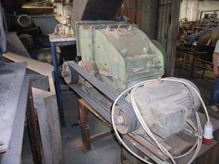 Usato Mulino a martelli LORO E PARISINI mod. MAGUT 044