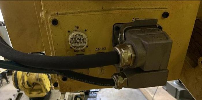 Used FANUC R2000iA/125L 6 AXIS CNC ROBOTS WITH RJ3iB CONTROLLERS