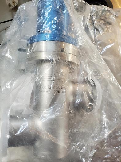 New Old Stock Varian Vacuum 4-way Cross Flange 1 1/2" tubes, 2 3/4" Flanges (BRE4)